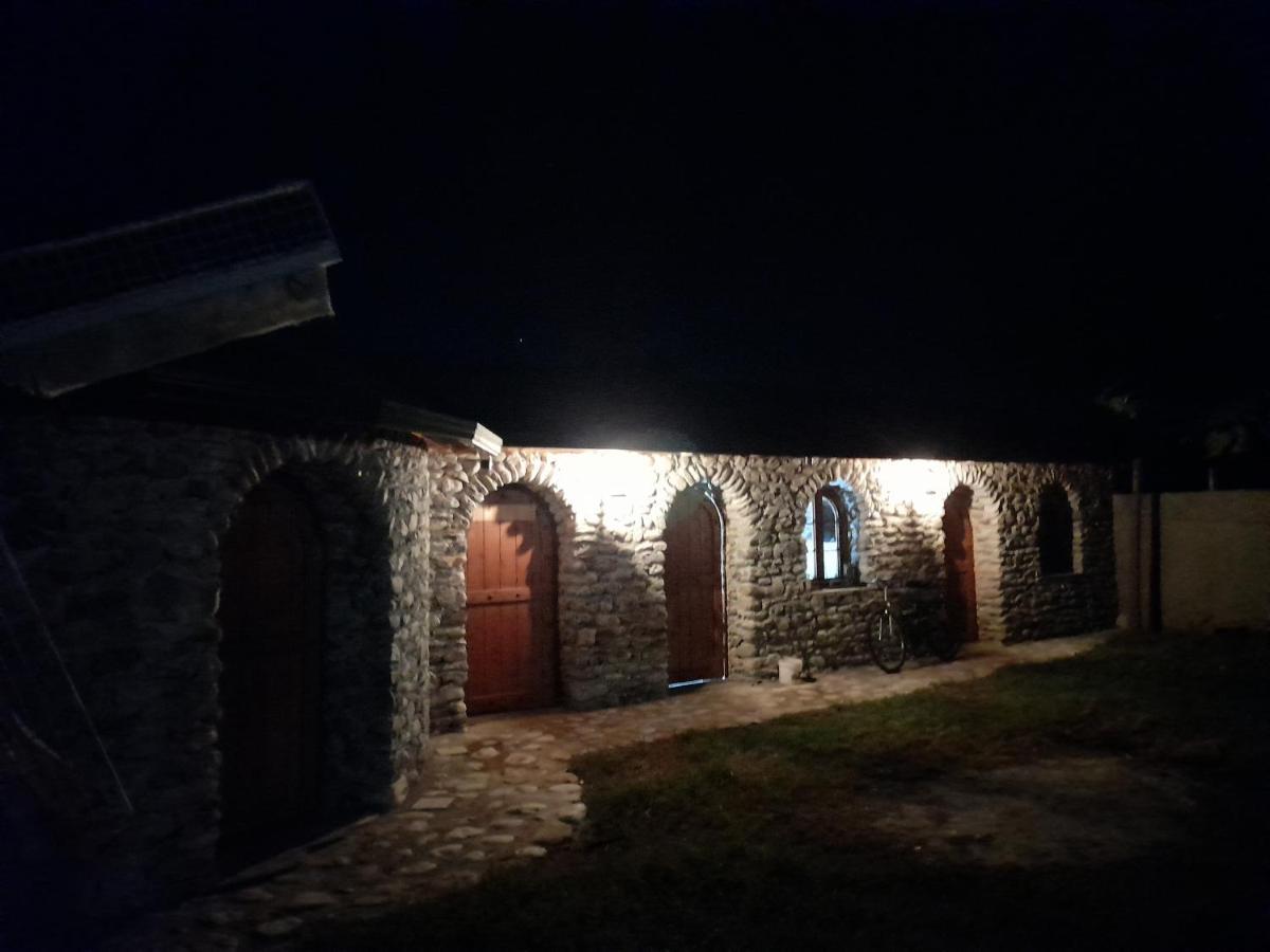 Windmill Shkodra Gesthouse Camping & Grill Exterior foto