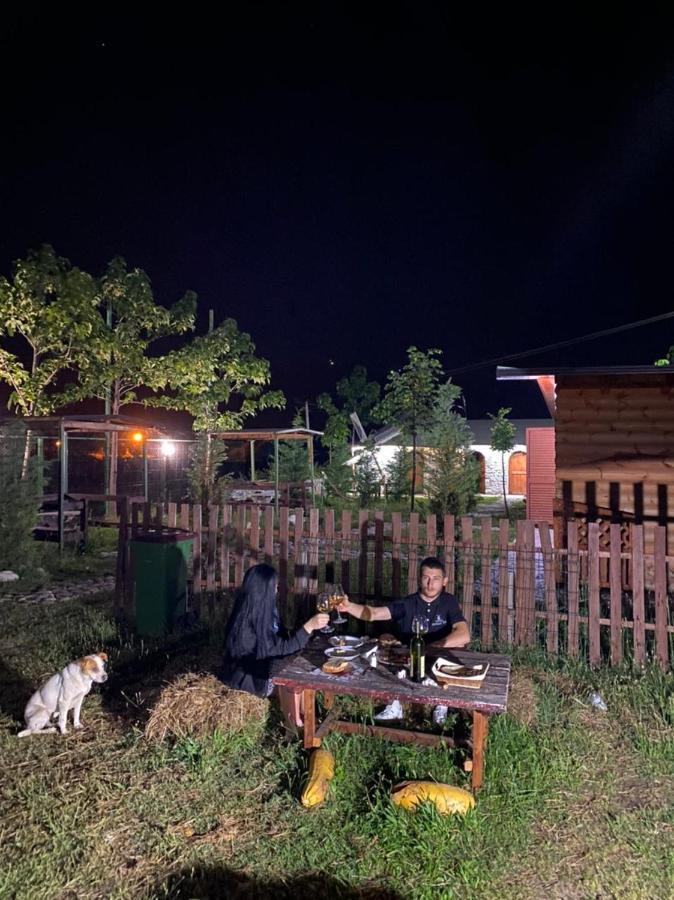 Windmill Shkodra Gesthouse Camping & Grill Exterior foto