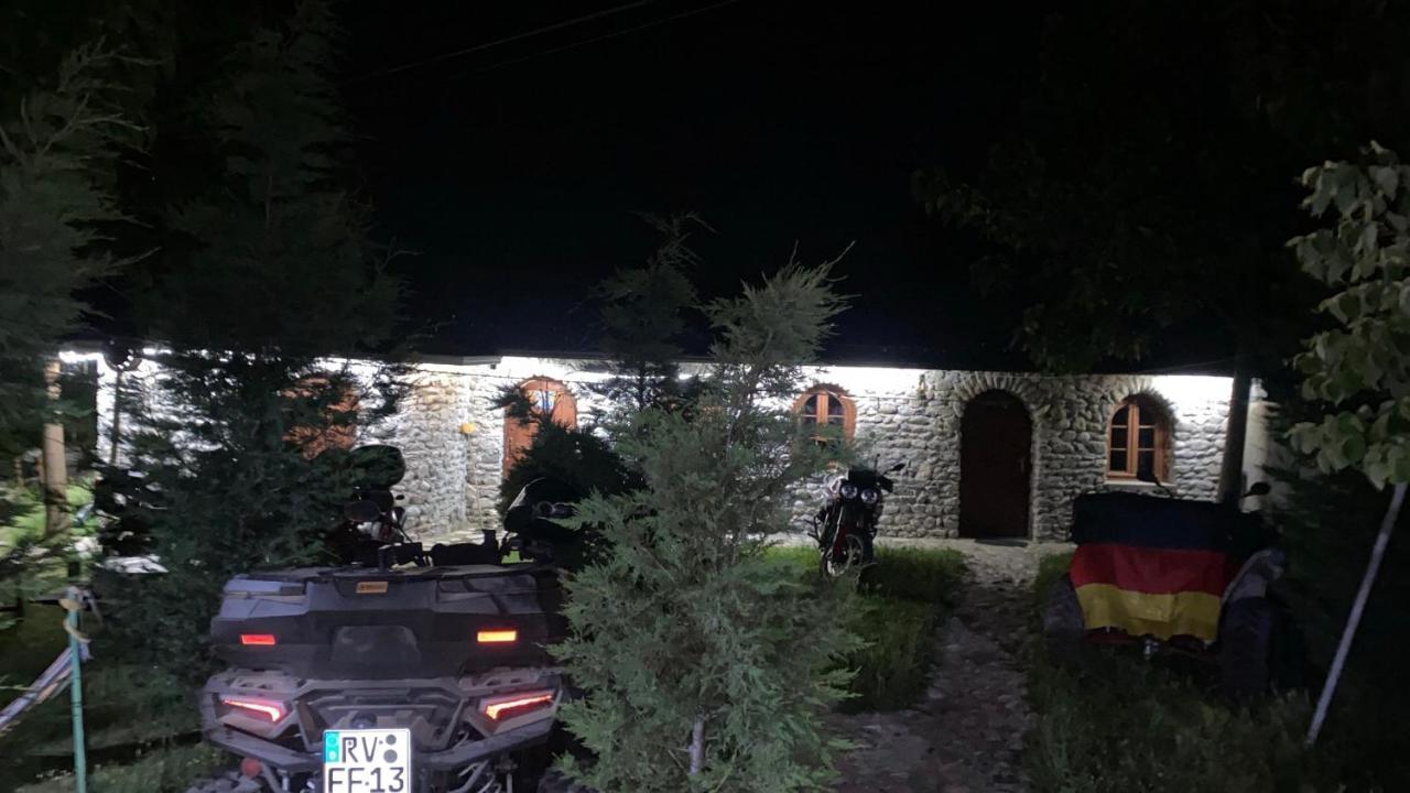 Windmill Shkodra Gesthouse Camping & Grill Exterior foto