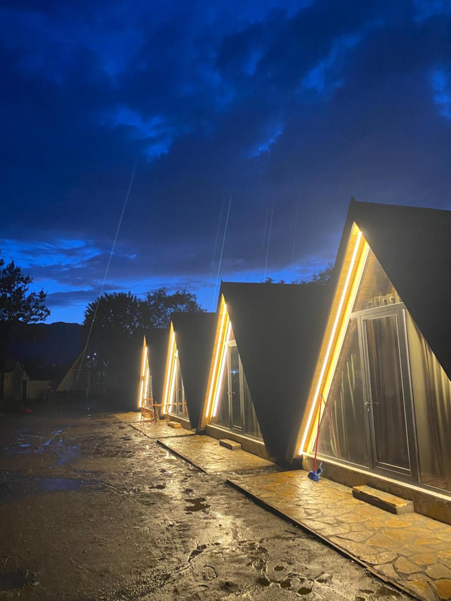 Windmill Shkodra Gesthouse Camping & Grill Exterior foto